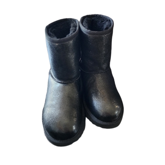 UGG Girl Classic Black Boots - Picture 5 of 6